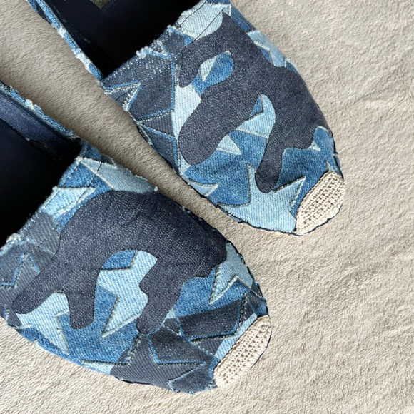 Valentino Garavani Camo Espadrilles Flats - Picture 6 of 14